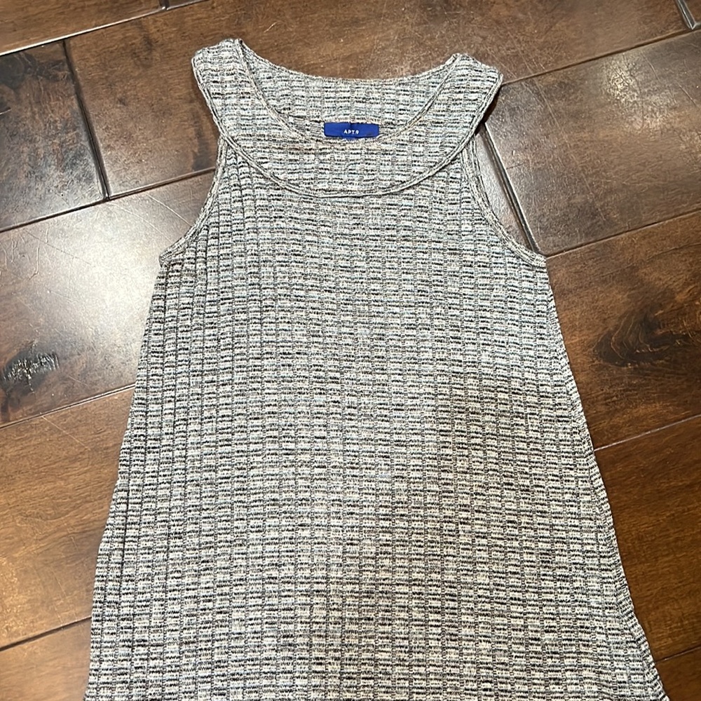 Apt 9 Small Top - image 2